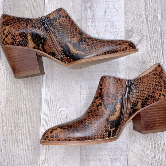 Franco Sarto faux snakeskin leather booties size 6 1/2 - Picture 3 of 8